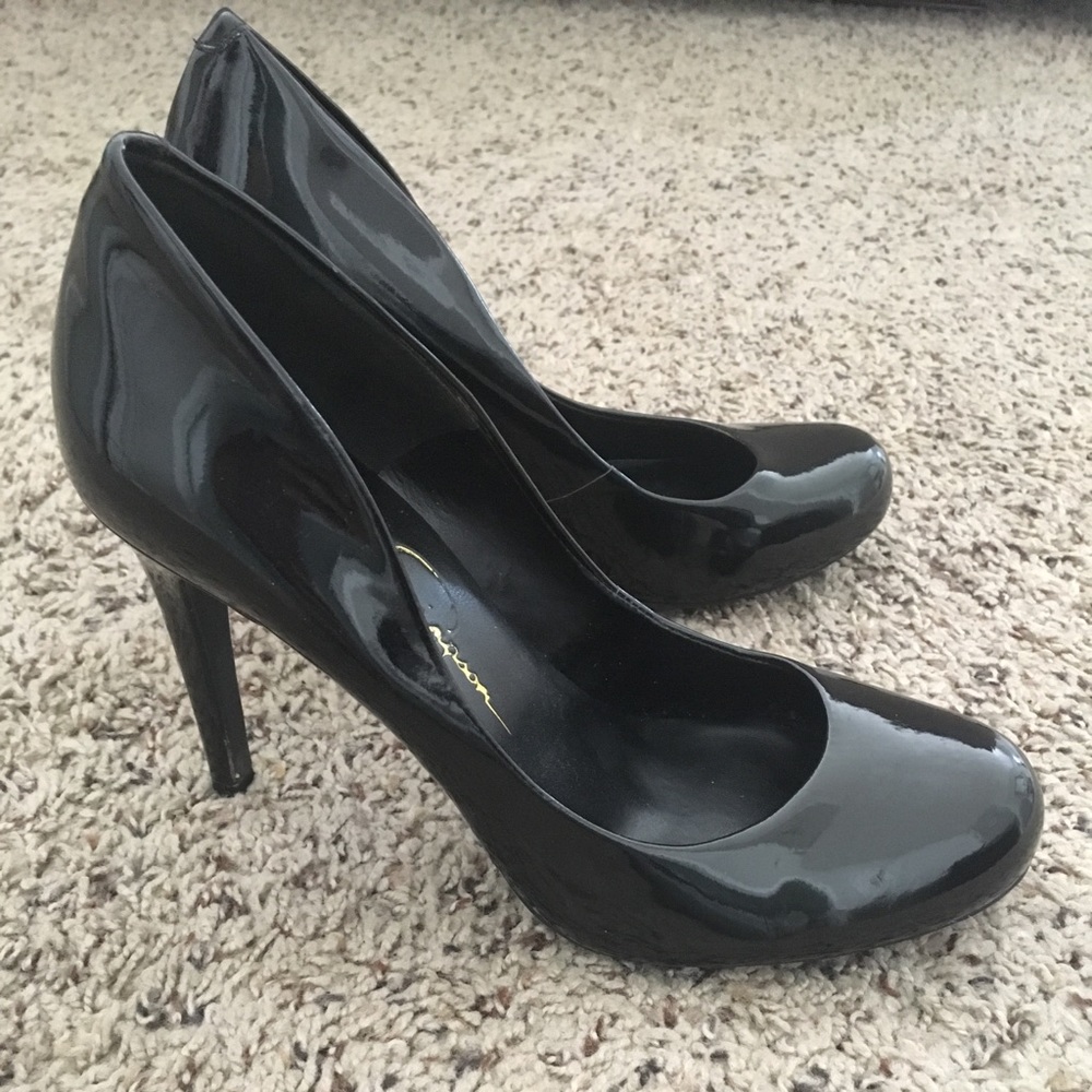 Jessica Simpson Black Patent Pumps, size 7.5